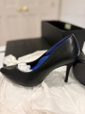 Antonia Saint ultra padded high heels size 9.5